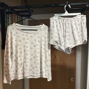 Victoria's Secret Gray and White Pajama Set with Starry Pattern